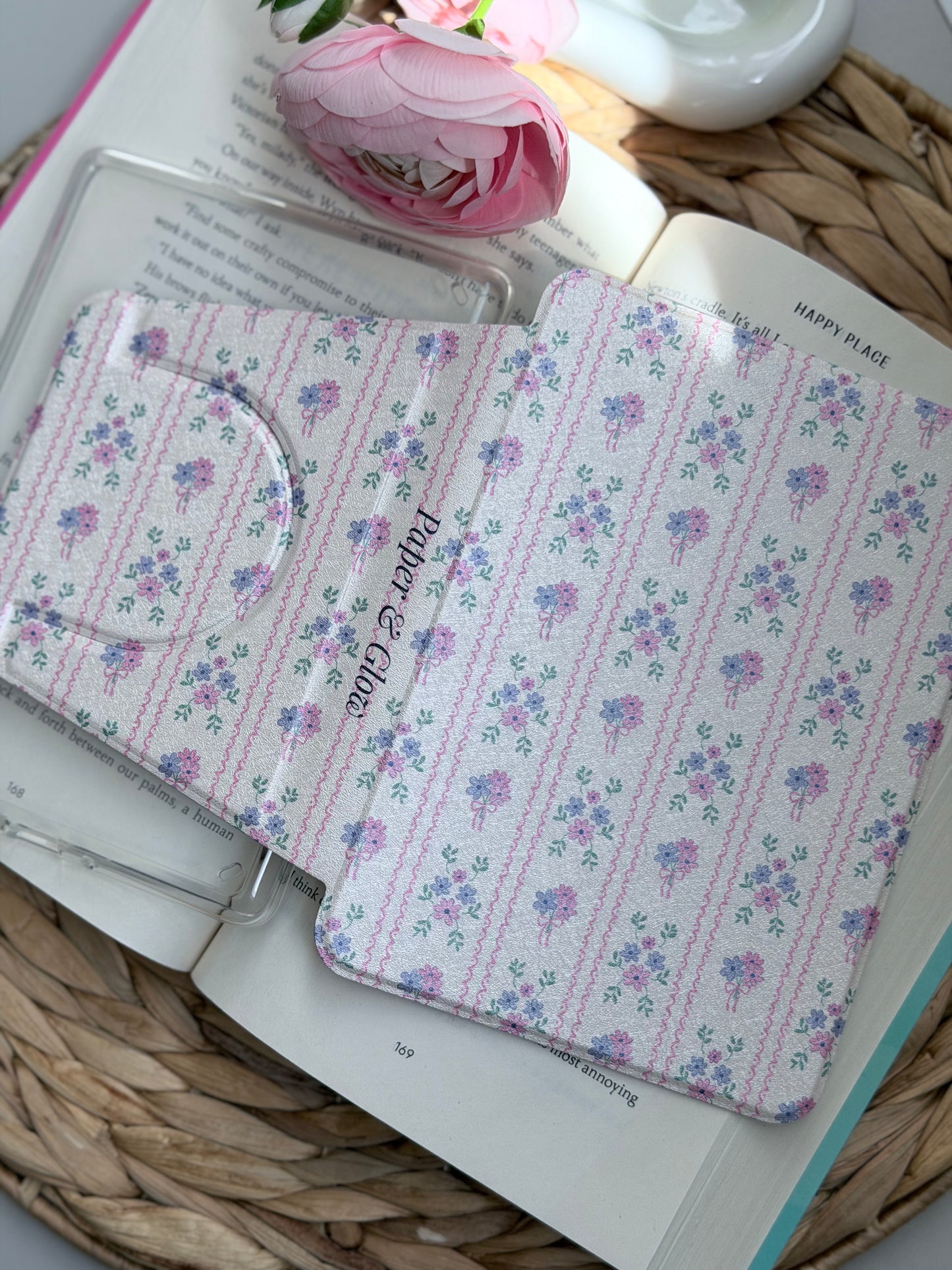 Heirloom Bloom Kindle Case | Paper & Glow