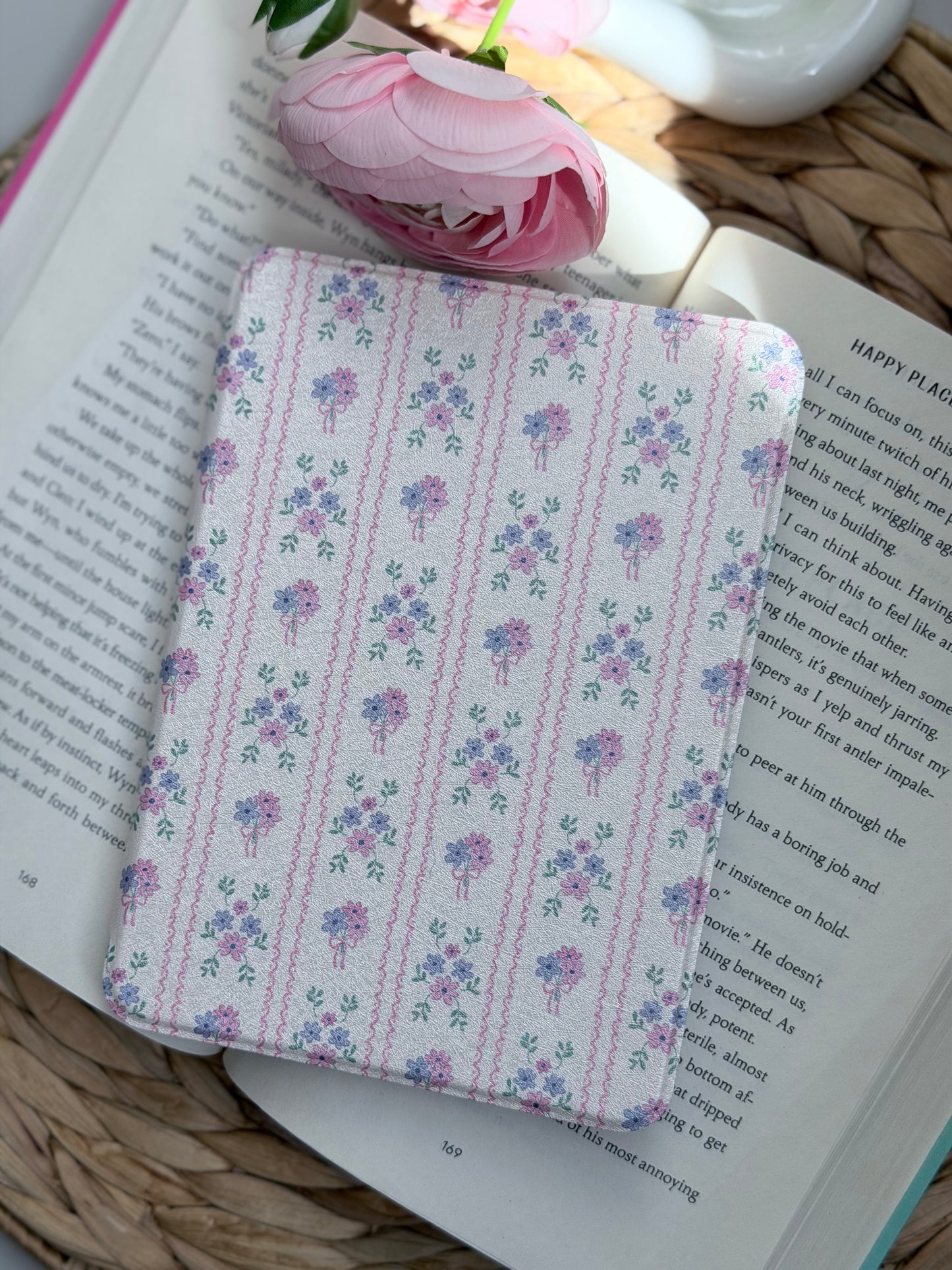 Heirloom Bloom Kindle Case | Paper & Glow