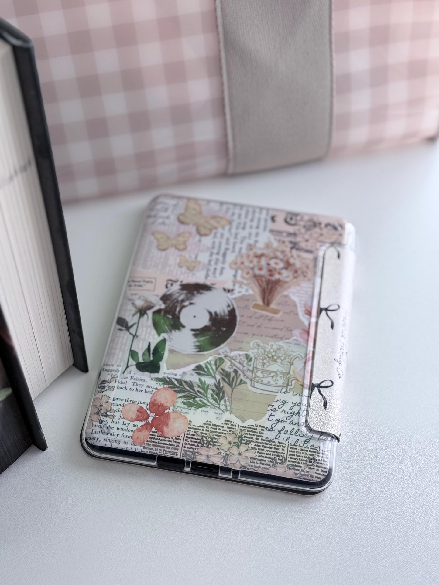 Vintage Scrapbook Kindle Inserts | Paper & Glow