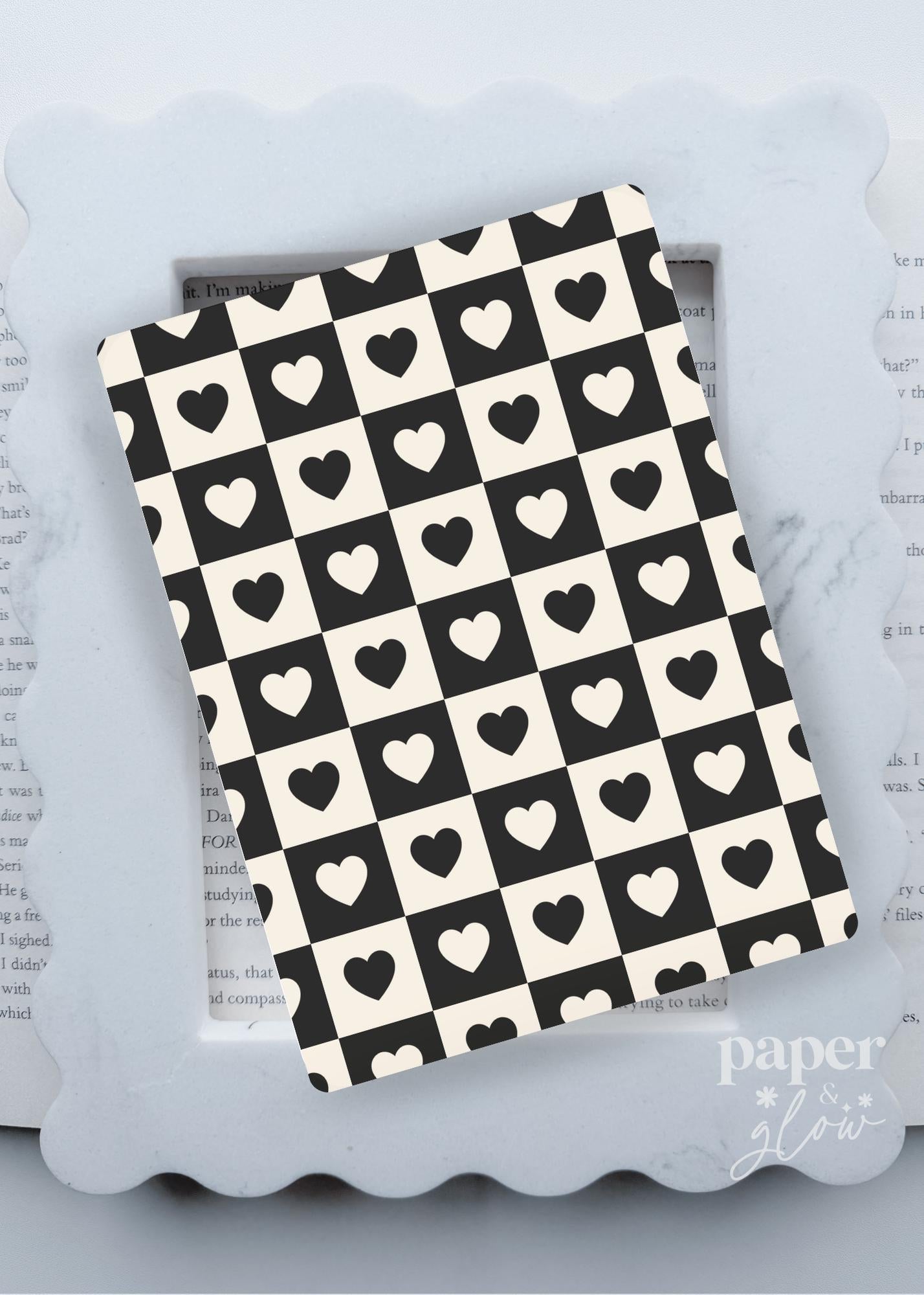Black Heart Check E-Reader Insert | Paper & Glow
